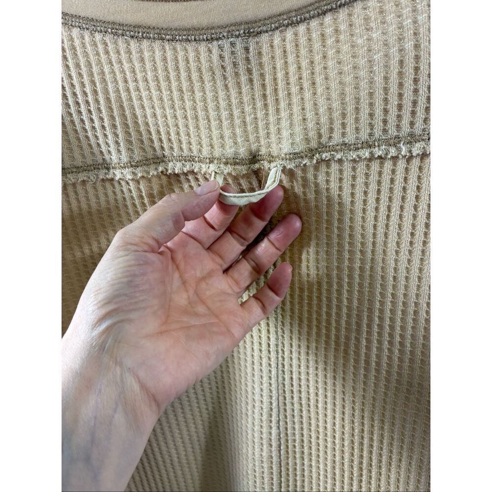 We The Free NWOT Thermal Top Army Motives in Tan Size S - Picture 7 of 9